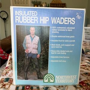 Northwest Territory Green Insulated Rubber Waterproof Hip Waders